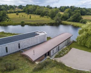 Solar panels born the roof of Lake House. a Para 80 (Para 79), energy efficient passive house. Another grand design by Solar panels born the roof of Lake House. a Para 80 (Para 79), energy efficient passive house. Another grand design by